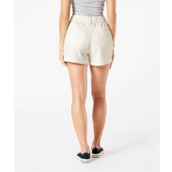 Levi's® Women's Loose A-Line Jean
Shorts Jet Stream White - Picture 2 of 3